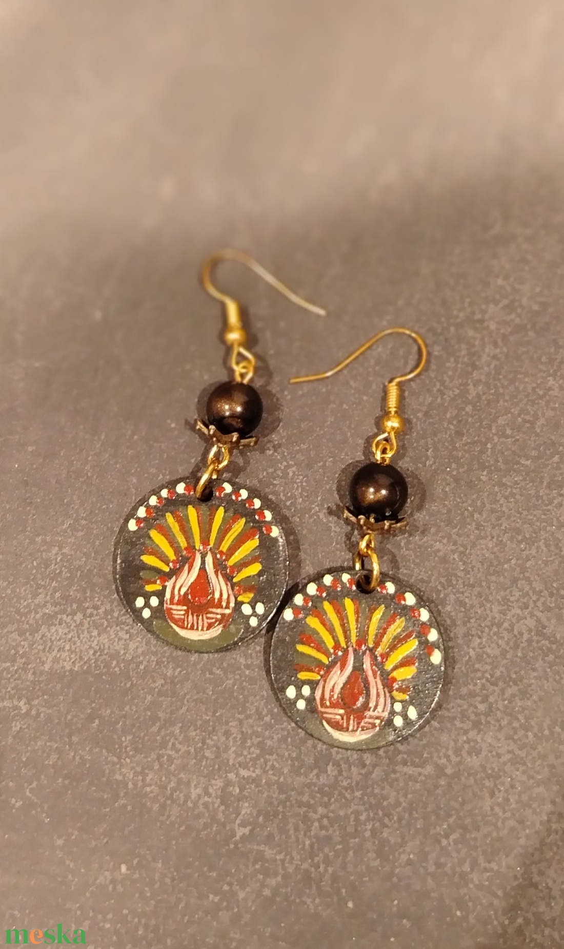 Virágos festett fülbevaló  - ékszer - fülbevaló - lógós kerek fülbevaló - Meska.hu