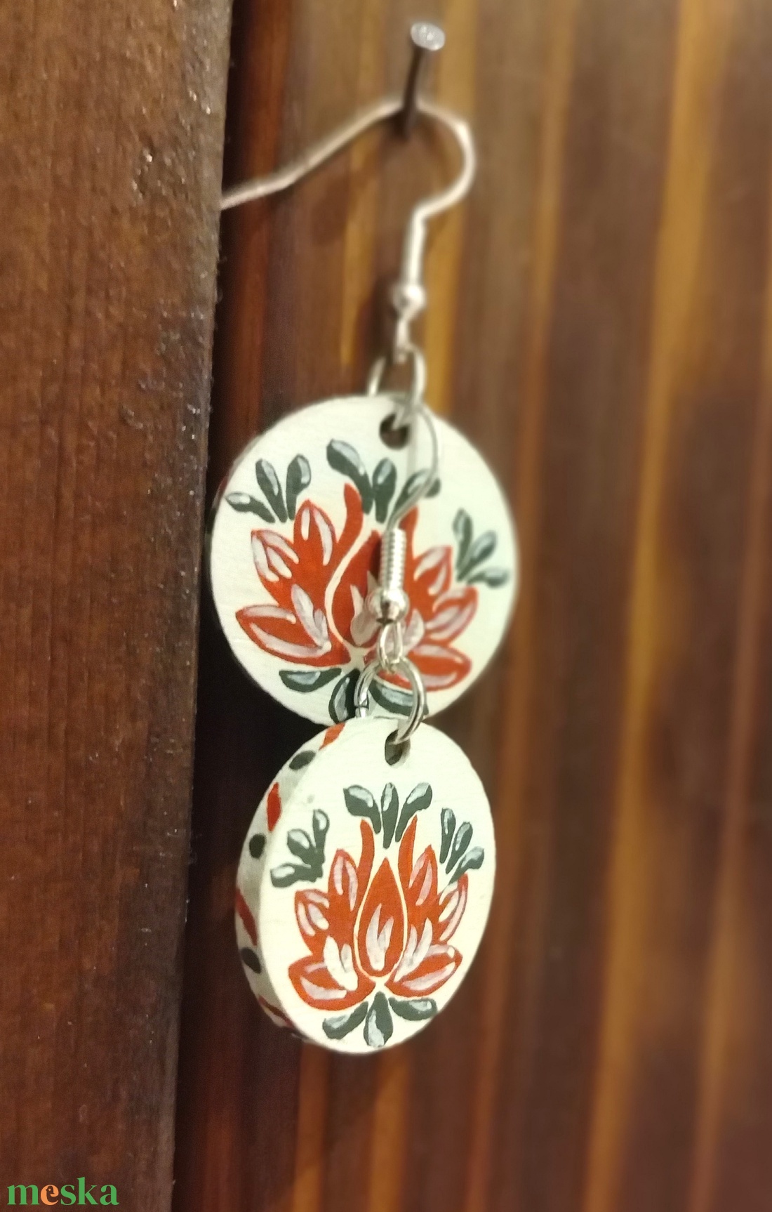 Virágos festett fülbevaló  - ékszer - fülbevaló - lógós kerek fülbevaló - Meska.hu