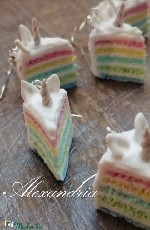 Unikornis tortaszelet - ékszer - fülbevaló - lógó fülbevaló - Meska.hu Unikornis tortaszelet - ékszer - fülbevaló - lógó fülbevaló - Meska.hu