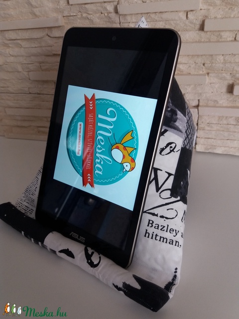 Tablet, telefon és kütyütartó párna - nagyvárosok, fehér és szürke színvilágban - táska & tok - laptop & tablettartó - Meska.hu Tablet, telefon és kütyütartó párna - nagyvárosok, fehér és szürke színvilágban - táska & tok - laptop & tablettartó - Meska.hu