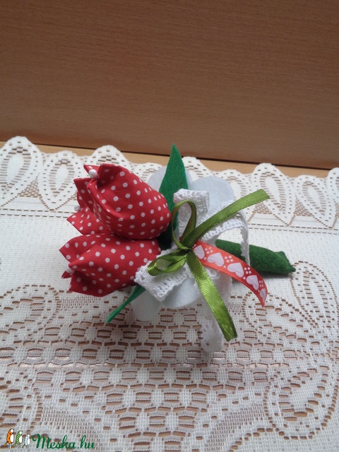 Textil tulipáncsokor - otthon & lakás - dekoráció - csokor & virágdísz - Meska.hu Textil tulipáncsokor - otthon & lakás - dekoráció - csokor & virágdísz - Meska.hu
