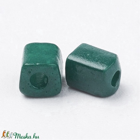 Szögletes gyöngy (31. minta/15 g) - gyöngyház sötétzöld - gyöngy, ékszerkellék - Meska.hu Szögletes gyöngy (31. minta/15 g) - gyöngyház sötétzöld - gyöngy, ékszerkellék - Meska.hu
