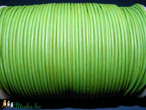 Hasított bőrszíj - 2 mm (24. minta/1 m) - fűzöld - vegyes alapanyag - egyéb alapanyag - Meska.hu Hasított bőrszíj - 2 mm (24. minta/1 m) - fűzöld - vegyes alapanyag - egyéb alapanyag - Meska.hu