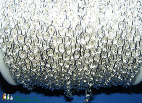 Ezüst színű lánc (57. minta/1 m) - 7,5x5,5x1,2 mm - gyöngy, ékszerkellék - Meska.hu Ezüst színű lánc (57. minta/1 m) - 7,5x5,5x1,2 mm - gyöngy, ékszerkellék - Meska.hu