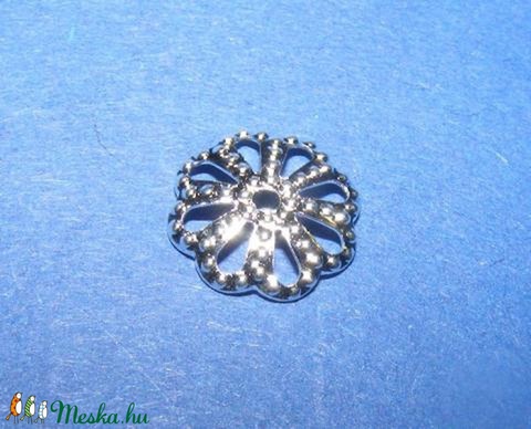 Gyöngykupak (1. minta/10 db) - 10 mm - gyöngy, ékszerkellék - egyéb alkatrész - Meska.hu Gyöngykupak (1. minta/10 db) - 10 mm - gyöngy, ékszerkellék - egyéb alkatrész - Meska.hu