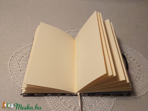 A/6 Barna-kék mintás, kampós notesz - otthon & lakás - papír írószer - jegyzetfüzet & napló - Meska.hu A/6 Barna-kék mintás, kampós notesz - otthon & lakás - papír írószer - jegyzetfüzet & napló - Meska.hu