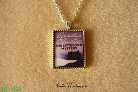 Agatha Christie: A Sittaford-rejtély (nyaklánc) - ékszer - nyaklánc - medálos nyaklánc - Meska.hu Agatha Christie: A Sittaford-rejtély (nyaklánc) - ékszer - nyaklánc - medálos nyaklánc - Meska.hu