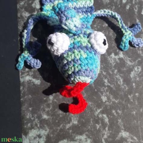 Bert, kaméleon könyvjelző, puha horgolt 3D állatka - otthon & lakás - papír írószer - könyvjelző - Meska.hu Bert, kaméleon könyvjelző, puha horgolt 3D állatka - otthon & lakás - papír írószer - könyvjelző - Meska.hu