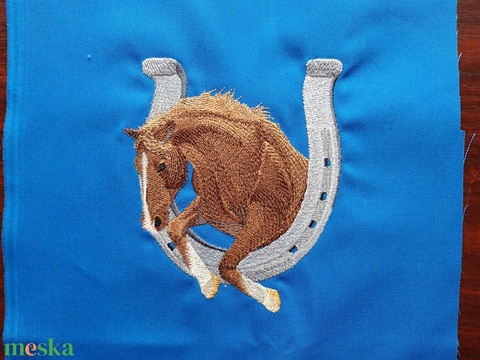 Csodás Hímzett pacikás blokkok piros - kék 25 x 30 cm, fehér-fekete 35 x 27 cm - textil - pamut - Meska.hu Csodás Hímzett pacikás blokkok piros - kék 25 x 30 cm, fehér-fekete 35 x 27 cm - textil - pamut - Meska.hu
