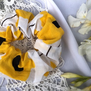 Textil scrunchie hajgumi, M - sárga virágos, Ruha & Divat, Hajdísz & Hajcsat, Hajgumi, Varrás, MESKA