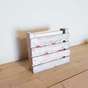 Szalvétatartó, Otthon & Életmód, Konyhafelszerelés, tálalás, Tálalás, Szalvétatartó, szalvétagyűrű, Famegmunkálás, Szalvétatartó újrahasznosított fából, pácolt, festett, koptatott, lakkozott, 23 x 20 x 6,5 cm. 4200..., MESKA