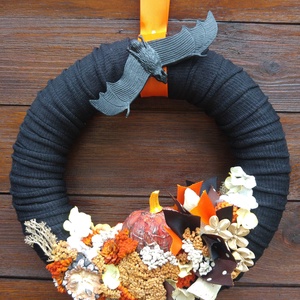 Halloweenre hangolódva - koszorú tökkel és virágokkal - Meska.hu