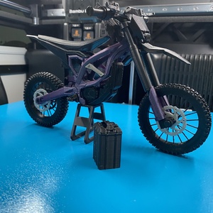 Sur Ron Ultra Bee makett, Otthon & Életmód, Motor, Mindenmás, MESKA