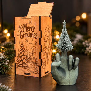 Merry Grinchmas! � Vicces karácsonyi gravírozott fadoboz, Grincs ajándékkal :) - karácsony - karácsonyi lakásdekoráció - karácsonyi lakásdíszek - Meska.hu