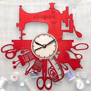 Falióra Varrós Motívummal (30x30 cm), Otthon & Életmód, Dekoráció, Fali és függő dekoráció, Falióra & óra, Famegmunkálás, MESKA