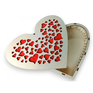 Lézervágott szív alakú ajándék doboz, 25x20x5cm, Esküvő, Emlék & Ajándék, Doboz, Famegmunkálás, MESKA