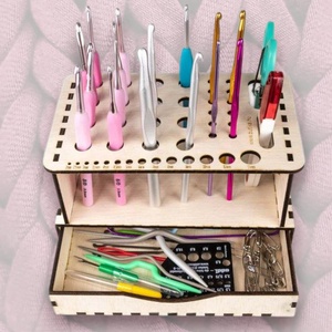 Univerzális horgolótű és eszköz tároló és mérce, 20x12x11cm, Kellékek & szerszámok, Szerszámok, eszközök, Eszköz kötéshez, horgoláshoz, Famegmunkálás, MESKA