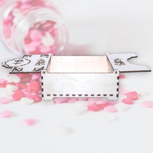 Lézervágott dobozka szalvétához, zsebkendőkhöz, bizsukhoz, 19x19x7cm, Esküvő, Emlék & Ajándék, Doboz, Famegmunkálás, MESKA