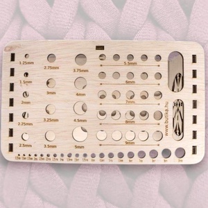 Univerzális zoknikötőtű és eszköz tároló és mérce, 20x12x15cm, BTK0039, natúr - kellékek & szerszámok - szerszámok, eszközök - eszköz kötéshez, horgoláshoz - Meska.hu