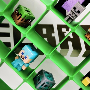 Minecraft Kinder Joy figura tartó - otthon & életmód - tárolás & rendszerezés - íróasztali tároló - Meska.hu