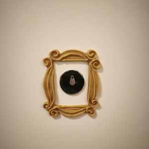 Friends kukucskáló keret - otthon & életmód - dekoráció - ajtó- és ablak dekoráció - ajtódísz & kopogtató - Meska.hu