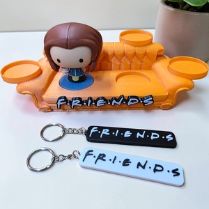 Jóbarátok figura tartó ajándék kulcstartóval - Meska.hu
