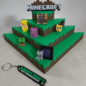 Minecraft kinder joy figura tartó ajándék kulcstartóval - Meska.hu