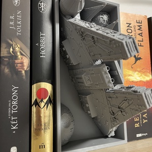Ezeréves Sólyom Stílusú Könyvtámasz - Star Wars - otthon & életmód - dekoráció - asztal és polc dekoráció - könyvtámasz - Meska.hu
