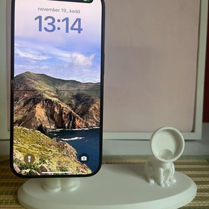 Iphone és Apple Watch töltőállomás - otthon & életmód - dekoráció - asztal és polc dekoráció - asztaldísz - Meska.hu