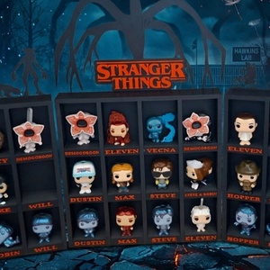 Stranger Things gyüjtői Kinder Joy Funko figura tartó, 24 figurának - Meska.hu
