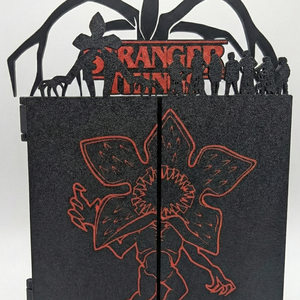 Stranger Things Demogorgonos gyüjtői Kinder Joy Funko figura tartó, 24 figurának - Meska.hu