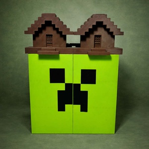 Minecraft kinder joy figura állvány - otthon & életmód - dekoráció - asztal és polc dekoráció - díszdoboz - Meska.hu