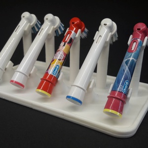 Oral-B fogkefe fej tartó nagycsaládi - 3D printed - otthon & életmód - fürdőszoba - fürdőszobai tároló - Meska.hu