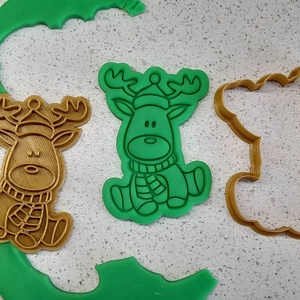 Karácsonyi sütikiszúró  Rénszarvas sálban - Meska.hu