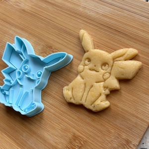 Pikachu sütikiszúró - otthon & életmód - konyhafelszerelés, tálalás - sütés, főzés - sütikiszúró - Meska.hu