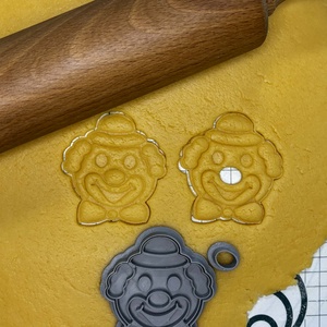 Farsangi bohóc sütikiszúró, Otthon & Életmód, Konyhafelszerelés, tálalás, Sütés, főzés, Sütikiszúró, , MESKA