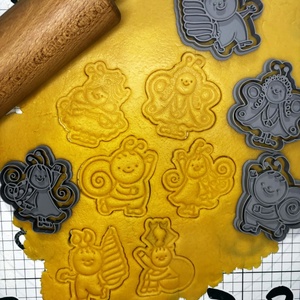 Bogyó és Babóca ihlette süteménykiszúrók - otthon & életmód - konyhafelszerelés, tálalás - sütés, főzés - sütikiszúró - Meska.hu