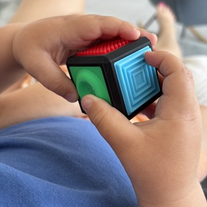 Szenzoros fidget kocka � tapintásfejlesztő, stresszoldó játék - Meska.hu