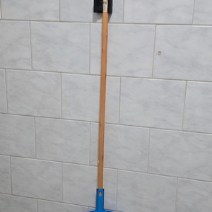 Praktikus fali seprűtartó / eszköztartó (21-28 mm) - Meska.hu