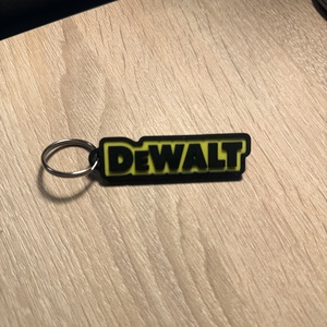Dewalt feliratos kulcstartó - táska & tok - kulcstartó & táskadísz - kulcstartó - Meska.hu