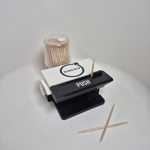 Fogpiszkáló adagoló � Volvo stílusban - Meska.hu