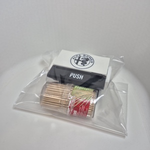 Fogpiszkáló adagoló � Alfa Romeo stílusban - otthon & életmód - konyhafelszerelés, tálalás - konyhai tárolás - fűszertartó - Meska.hu