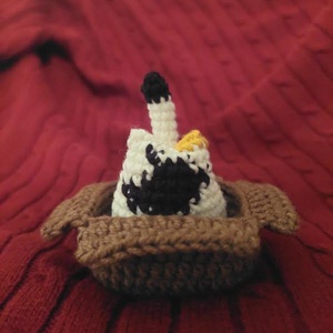 Macskás doboz amigurumi - játék & sport - plüssállat & játékfigura - cica - Meska.hu