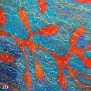 Nemezpárna falomb mintával, türkiz alapon vörös színnel. 40 x 40 cm. -  - Meska.hu