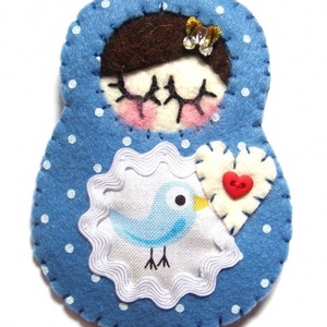 Vivonka - Matrjoska kitűző-Bluebird - ékszer - kitűző és bross - kitűző - Meska.hu