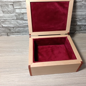 Ékszerdoboz Egzóta élberakással - ékszer - ékszertartó - ékszerdoboz - Meska.hu Ékszerdoboz Egzóta élberakással - ékszer - ékszertartó - ékszerdoboz - Meska.hu