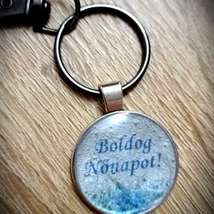 Hortenziás epoxy kulcstartó nőnapra , Táska & Tok, Kulcstartó & Táskadísz, Kulcstartó, Mindenmás, MESKA