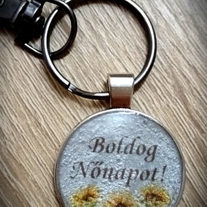 Napraforgós epoxy kulcstartó nőnapra , Táska & Tok, Kulcstartó & Táskadísz, Kulcstartó, Mindenmás, MESKA