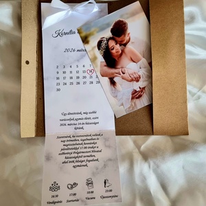 Kraft papírba hajtogatott, fényképes esküvői meghívó  - Meska.hu