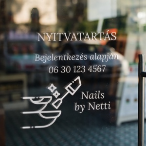 Nyitvatartás matrica körmös szalonra, Otthon & Életmód, Dekoráció, Ajtó- és ablak dekoráció, Ablakmatrica, , MESKA